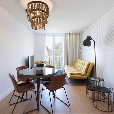 Lovelystay - Central Flat W/ Ac & Balcony Порто Екстериор снимка