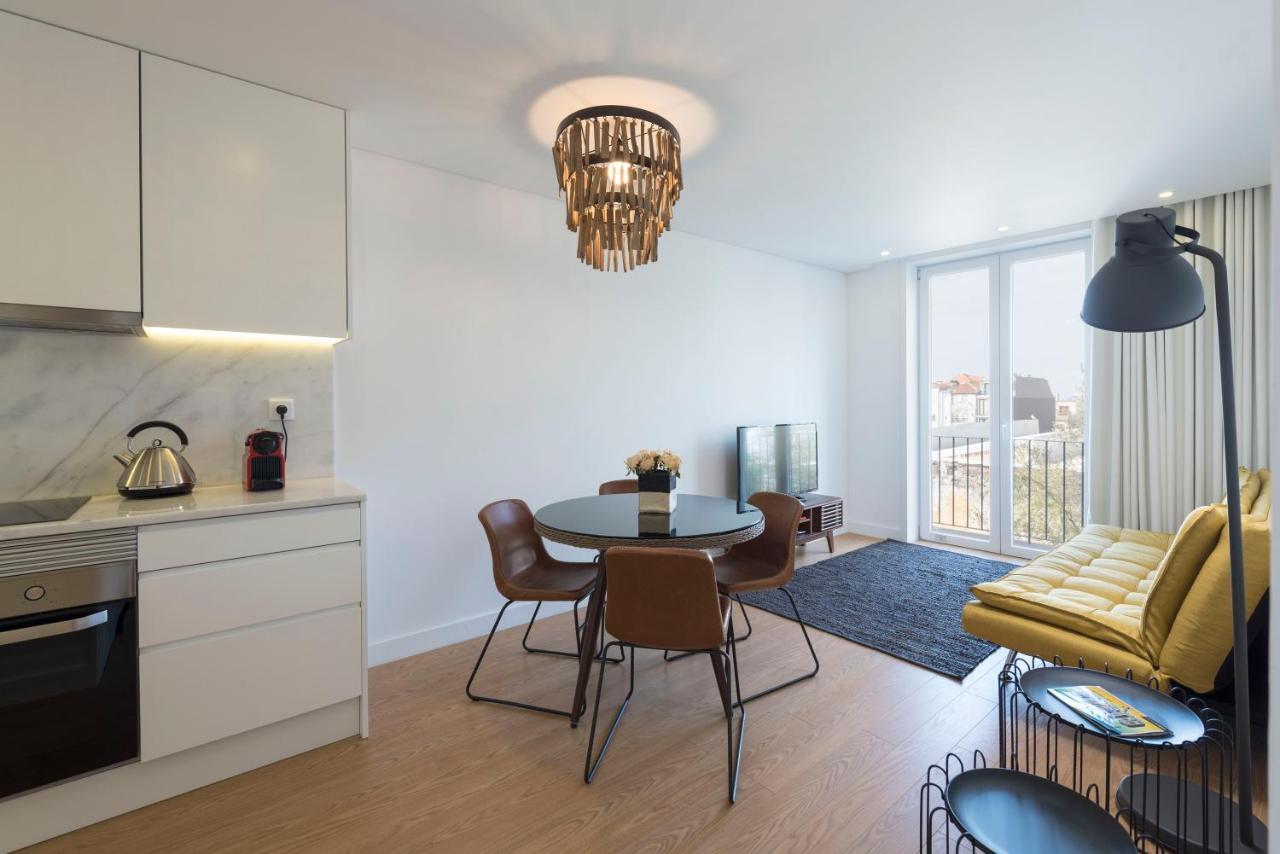 Lovelystay - Central Flat W/ Ac & Balcony Порто Екстериор снимка