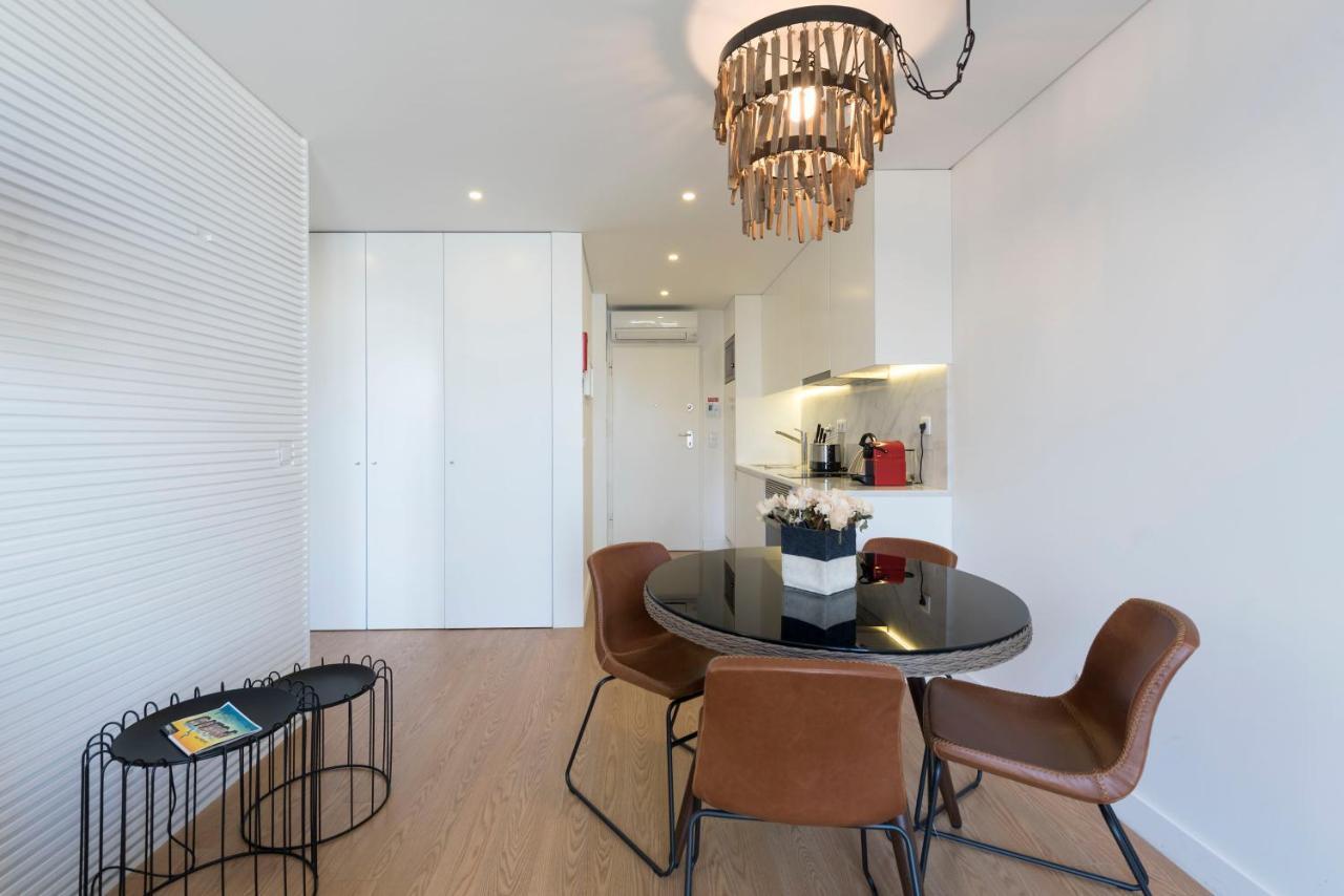 Lovelystay - Central Flat W/ Ac & Balcony Порто Екстериор снимка