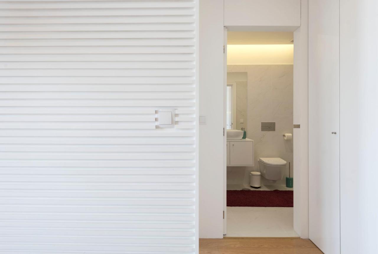 Lovelystay - Central Flat W/ Ac & Balcony Порто Екстериор снимка