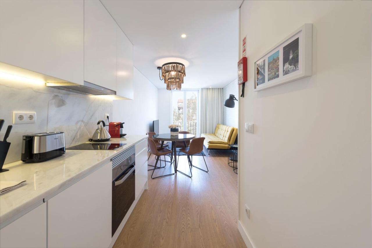 Lovelystay - Central Flat W/ Ac & Balcony Порто Екстериор снимка